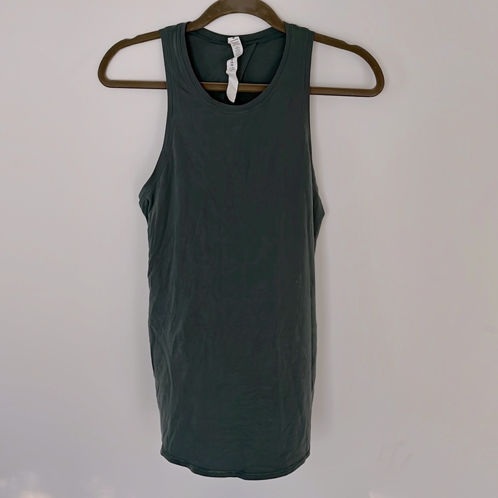 Lululemon tank top size 6 open back